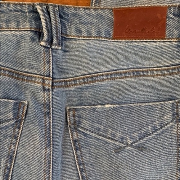 *SOLD* Unpublished Light Wash Debbie (StepMom) High Waist Jeans sz26 - Picture 1 of 9